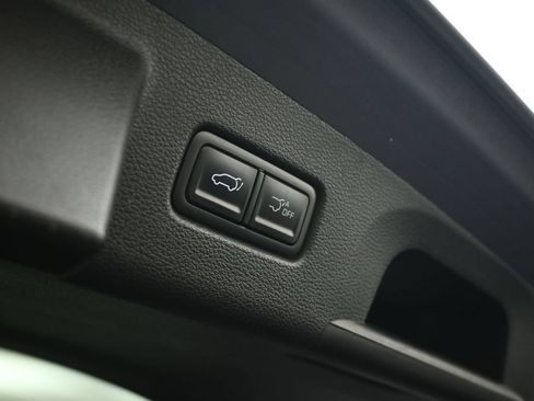 Used 2025 GMC Sierra 1500 Denali w/ Technology Package AWD/4WD image 99