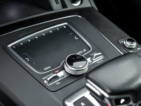 Used 2020 Audi SQ5 Premium Plus w/ Premium Plus Package image 18