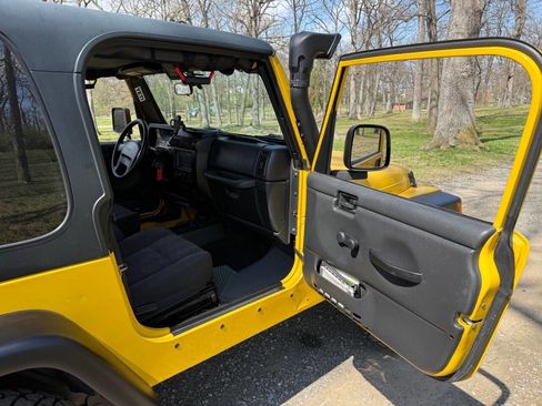 Used 2003 Jeep Wrangler X image 67