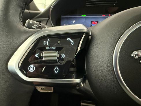 Used 2024 Jaguar E-PACE R-Dynamic SE AWD/4WD image 19