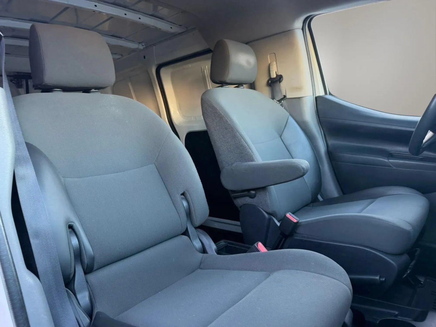 Used 2016 Nissan NV200 S FWD image 15