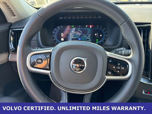 Certified 2025 Volvo XC90 B6 Plus image 24