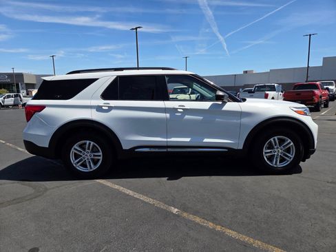 Certified 2021 Ford Explorer XLT w/ Equipment Group 202A RWD image 7