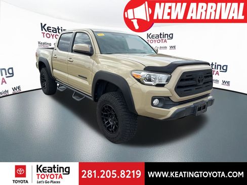 Used 2017 Toyota Tacoma SR5 w/ Tow Package image 1