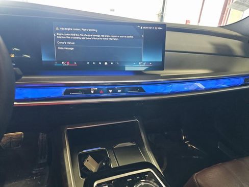 Used 2023 BMW 760i xDrive image 6