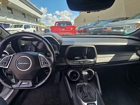 Used 2019 Chevrolet Camaro SS RWD image 5