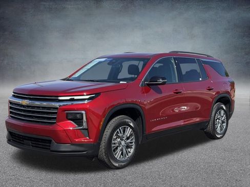 Used 2025 Chevrolet Traverse LT AWD/4WD image 9