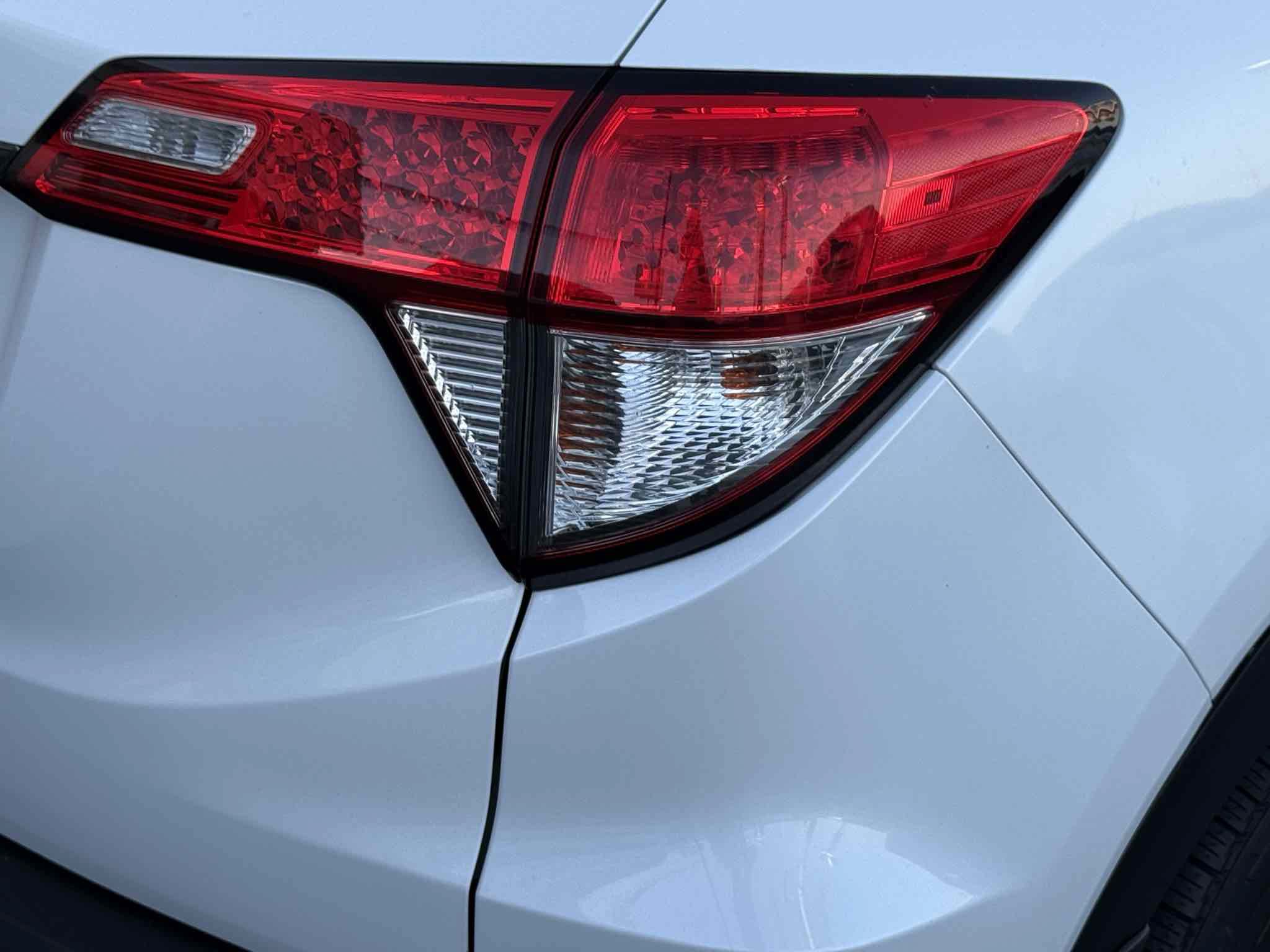 Used 2020 Honda HR-V LX image 45
