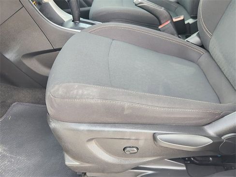 Used 2022 Chevrolet Trax LS w/ Tint and Cruise Package image 23