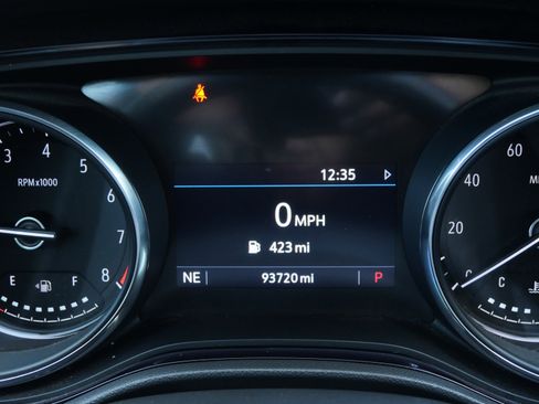 Used 2021 Buick Encore GX Preferred w/ Cold Weather Comfort Package image 17