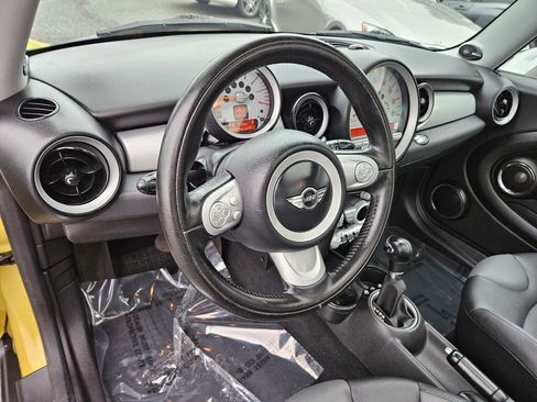 Used 2010 MINI Cooper Hardtop image 18