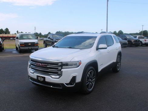 Used 2023 GMC Acadia SLT w/ Preferred Package FWD image 4