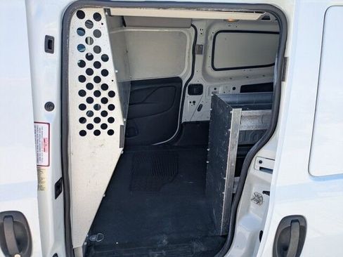 Used 2018 RAM ProMaster City Tradesman image 14