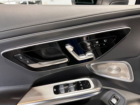 Certified 2024 Mercedes-Benz CLE 450 4MATIC Cabriolet w/ Driver Assistance Package image 11