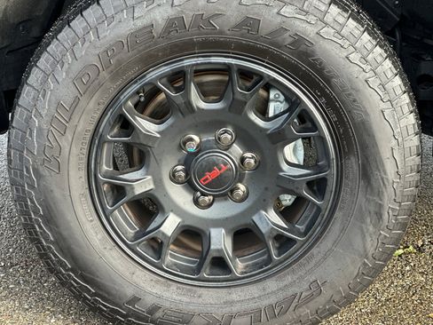 Used 2025 Toyota 4Runner TRD Off-Road Premium image 47