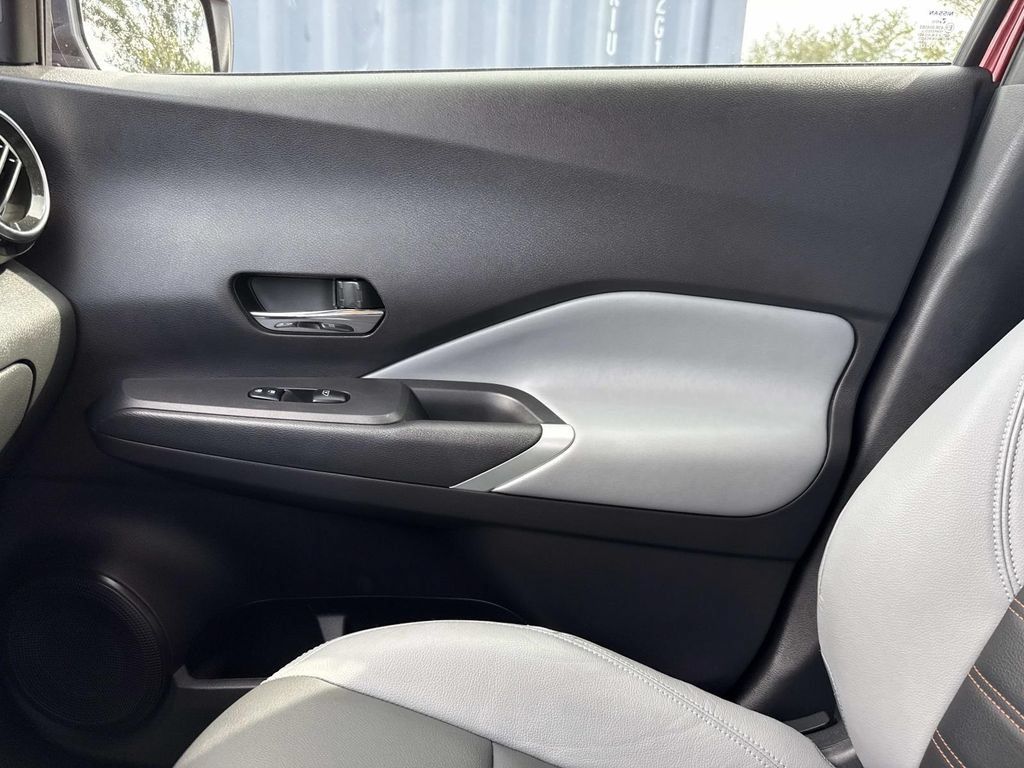 Used 2024 Nissan Kicks SR w/ SR Premium Package FWD image 26
