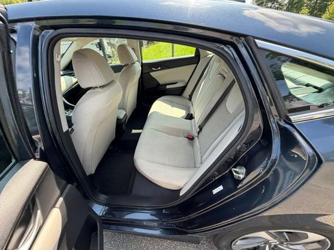 Used 2019 Honda Insight EX image 19