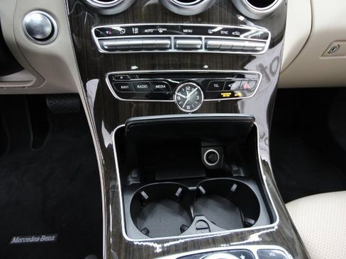 Used 2018 Mercedes-Benz C 300 4MATIC Sedan image 18