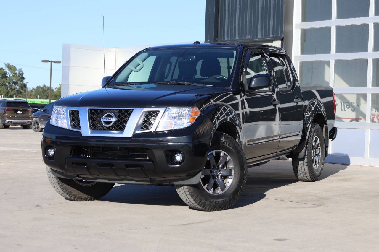 Used 2018 Nissan Frontier PRO-4X AWD/4WD image 3