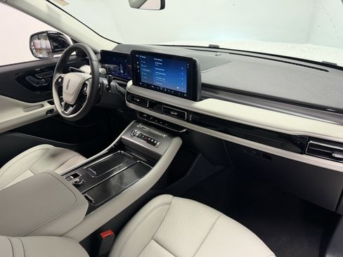 New 2026 Lincoln Aviator AWD image 20