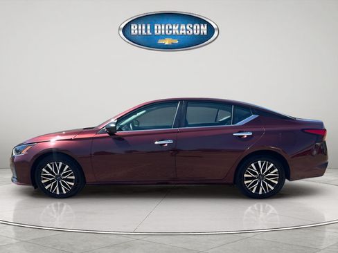Used 2025 Nissan Altima 2.5 SV FWD image 4