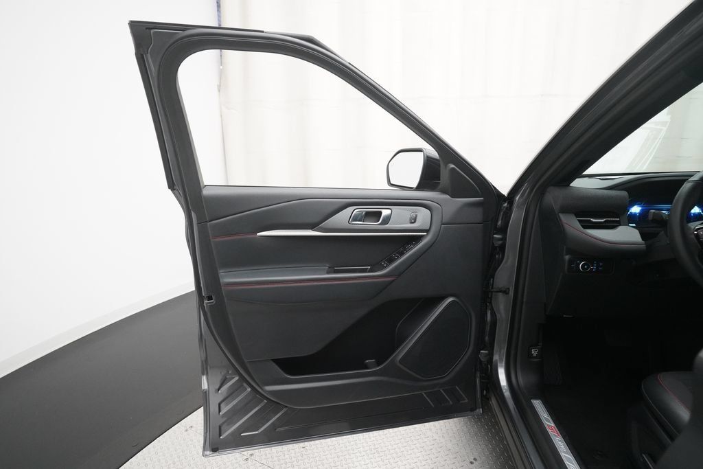 Used 2026 Ford Explorer ST-Line AWD/4WD image 30