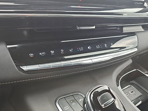 Used 2023 Cadillac Escalade Sport AWD/4WD image 15