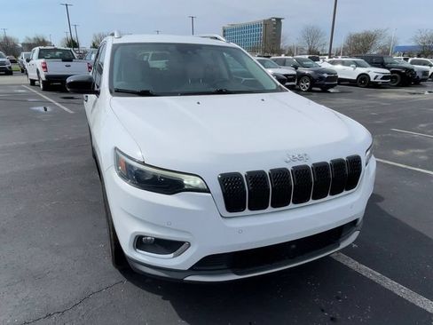 Used 2020 Jeep Cherokee Limited w/ Technology Group AWD/4WD image 4