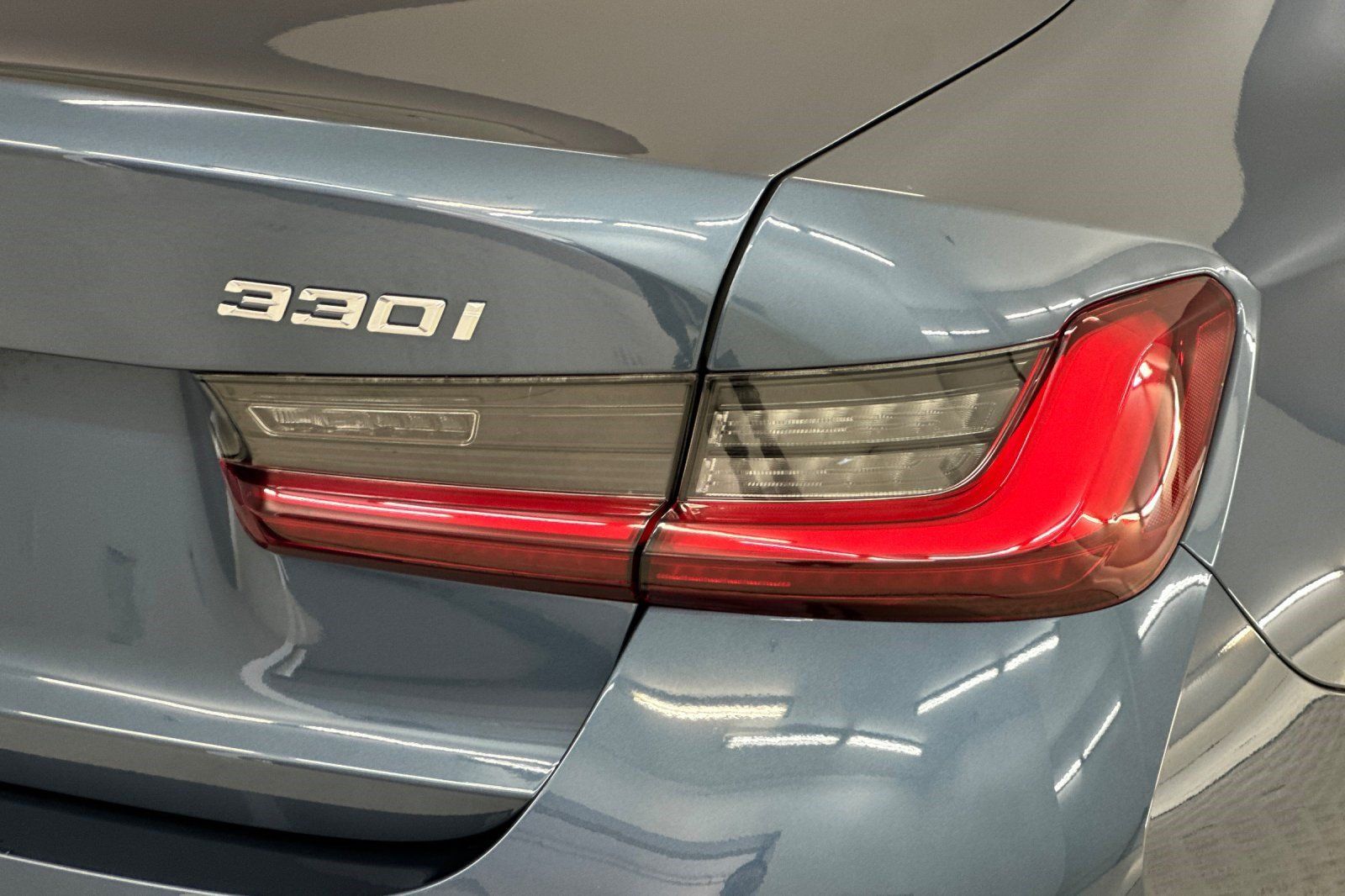 Certified 2025 BMW 330i Sedan w/ Premium Package RWD image 29