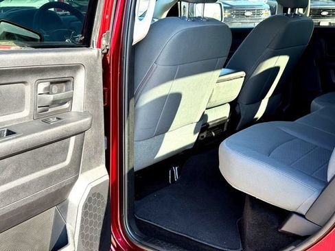 Used 2017 RAM 1500 Express AWD/4WD image 22