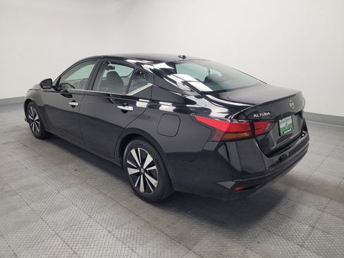 Used 2022 Nissan Altima 2.5 SV FWD image 3