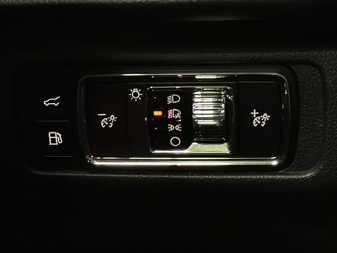 Used 2025 Lincoln Corsair Grand Touring w/ Equipment Group 301A AWD/4WD image 33
