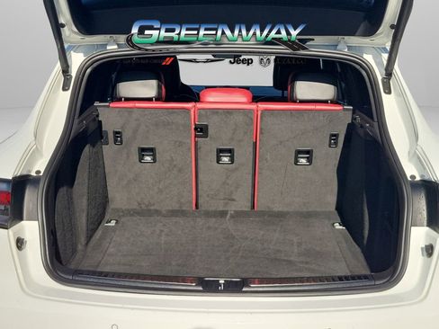 Used 2019 Porsche Macan S image 8