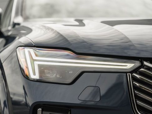 New 2026 Volvo XC90 B6 Plus image 12