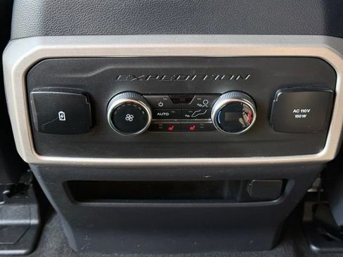 Used 2024 Ford Expedition Limited AWD/4WD image 17