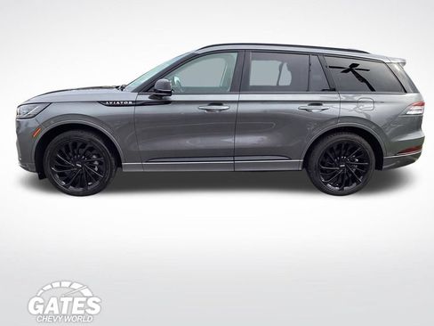 Used 2025 Lincoln Aviator Reserve w/ Jet Appearance Package AWD/4WD image 7