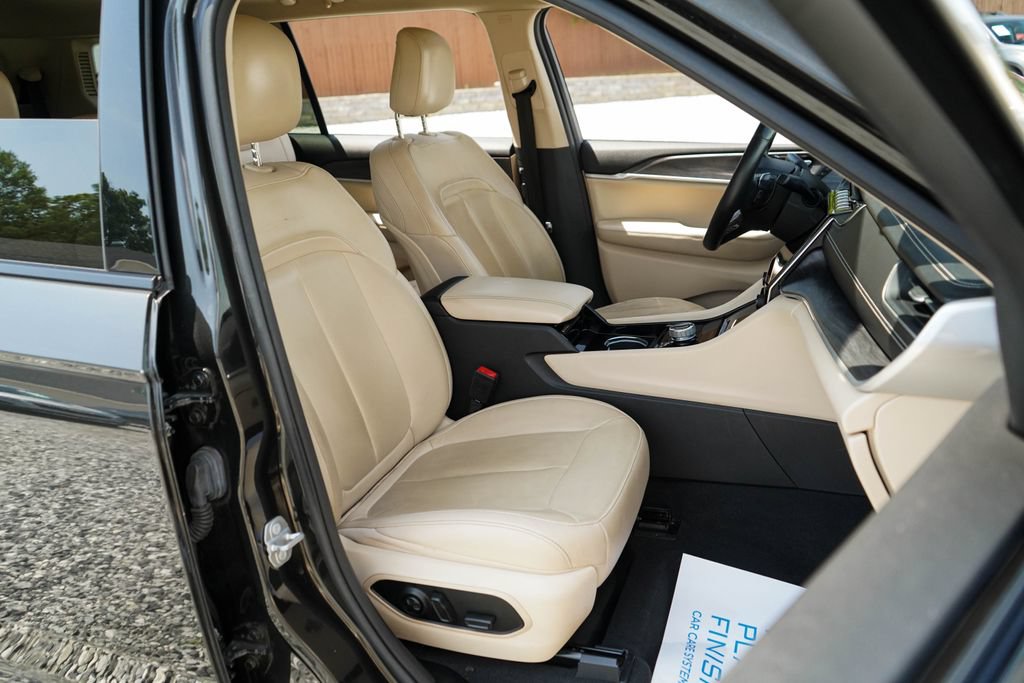 Used 2021 Jeep Grand Cherokee L Limited RWD image 13