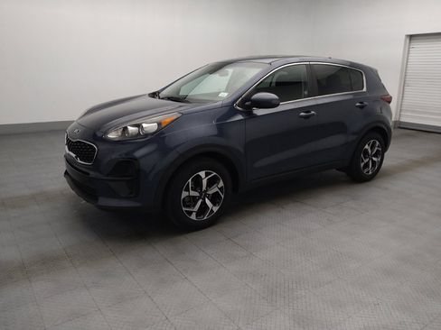 Used 2022 Kia Sportage LX FWD image 2