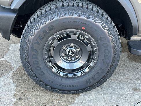 New 2025 Ford Bronco 2-Door w/ Sasquatch Package image 3