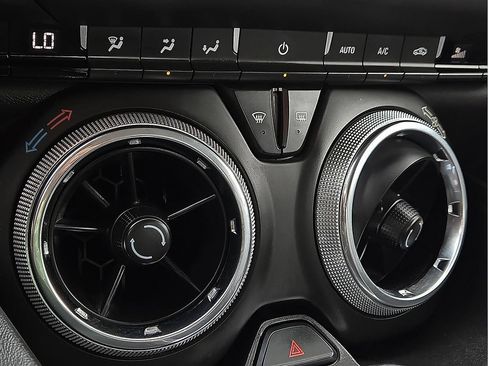 Used 2023 Chevrolet Camaro LT RWD image 15