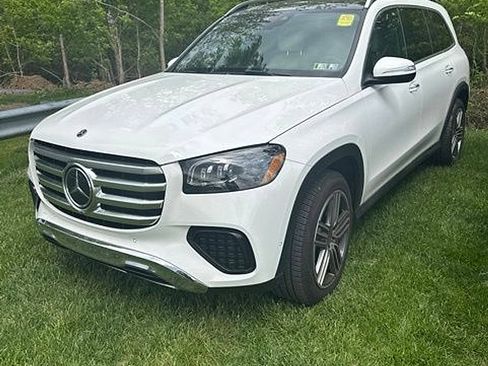 Used 2025 Mercedes-Benz GLS 450 4MATIC image 1