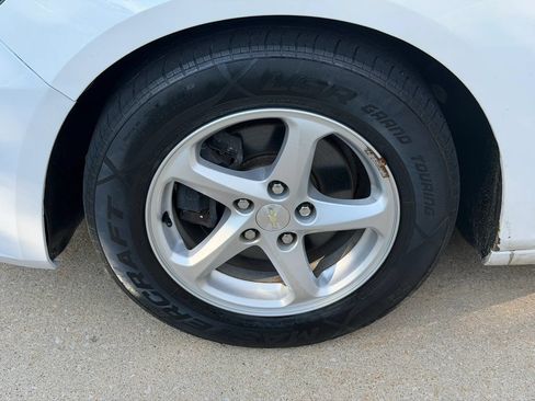 Used 2016 Chevrolet Malibu LS FWD image 9