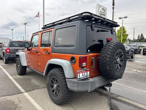 Used 2011 Jeep Wrangler Unlimited Rubicon w/ Trailer Tow Group AWD/4WD image 8