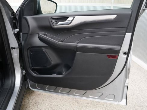 Used 2021 Ford Escape SE w/ Convenience Package FWD image 31