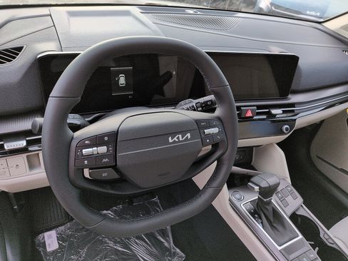 New 2026 Kia Sportage EX image 9