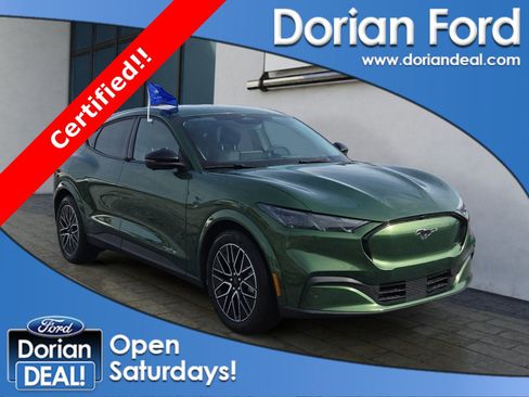 Certified 2025 Ford Mustang Mach-E Premium image 1