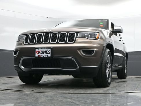 Used 2020 Jeep Grand Cherokee Limited AWD/4WD image 43
