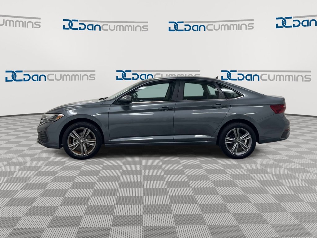 Used 2024 Volkswagen Jetta SE FWD image 5