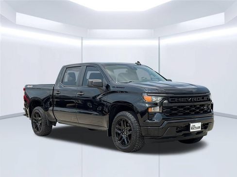 Used 2022 Chevrolet Silverado 1500 Custom w/ LPO, Dark Essentials Package AWD/4WD image 8