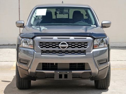 Used 2025 Nissan Frontier SV w/ Tow Package RWD image 40